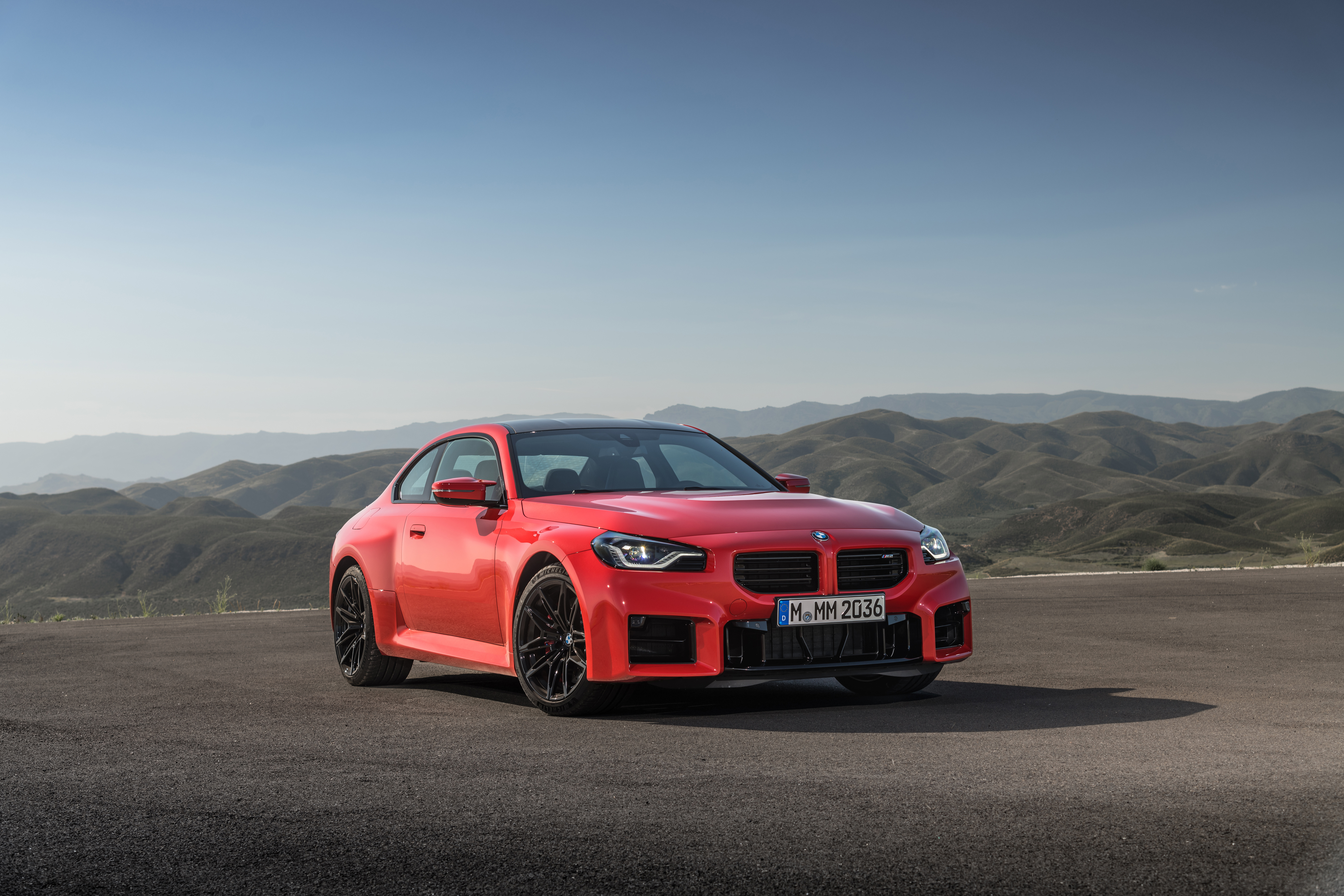 BMW M2 COUPÉ | novinka | nové sportovní coupé | 460 koní a pohon zadních kol | první auta ve výrobě | objednání online | virtuální autosalon AUTOiBUY.com